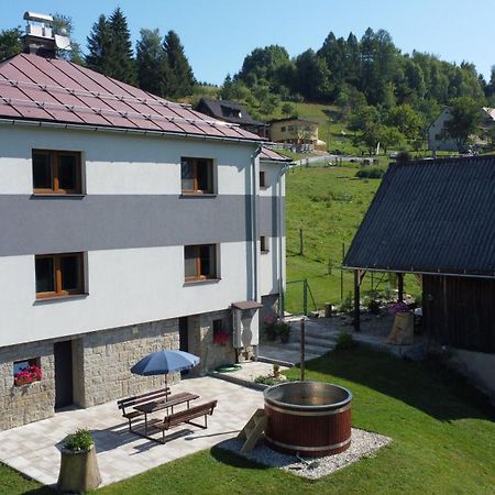 Apartman U Trojmezi モスティ・ウ・ヤブルンコヴァ エクステリア 写真